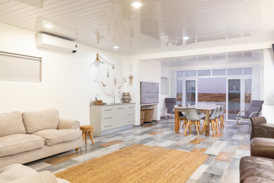 4 Bedroom Property for Sale in Velddrif Western Cape